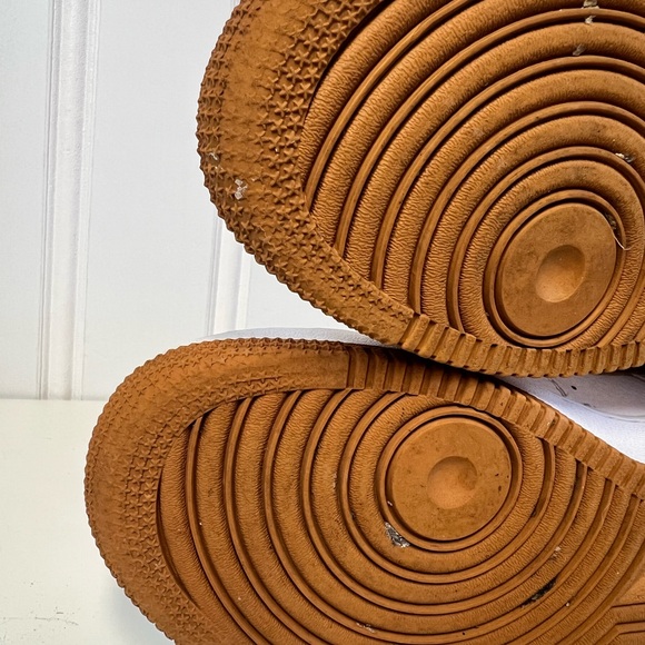 Nike White and Ochre Brown Air Force 1 '07 GS Pecan size 7 men's - Picture 7 of 7